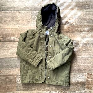 3/$20 Boys Old Navy olive green jacket Size Small (6-7)
